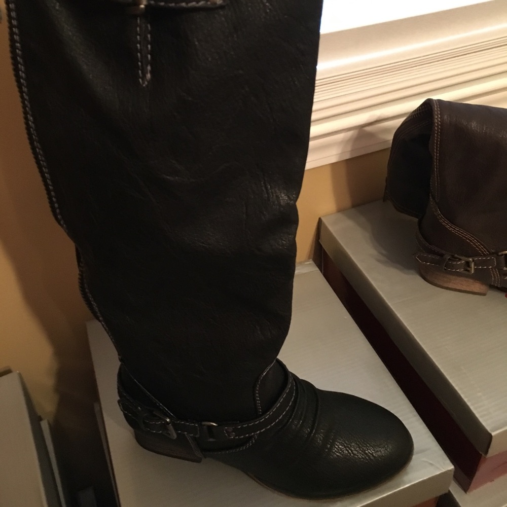 Breckelle’s Outlaw-11 Boots NWT